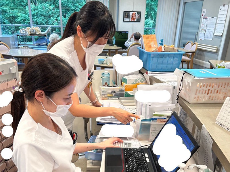 仲間とともにプロフェッショナルとして学び＋働き＋動く